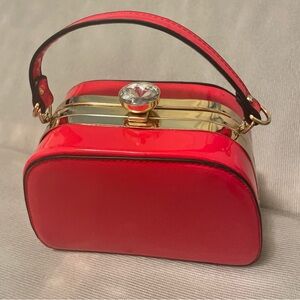 Red patent faux leather glossy boxy handbag clutch Kisslock